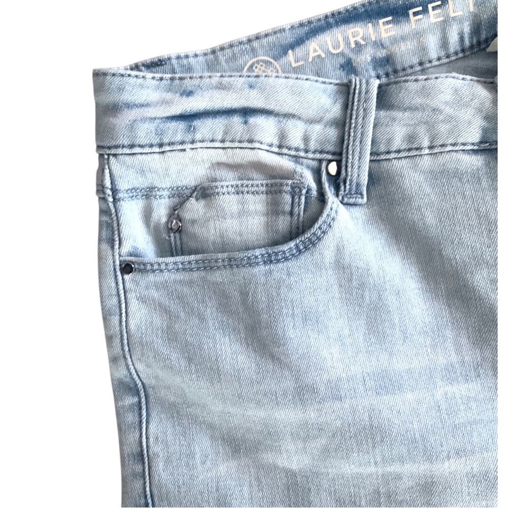 Laurie Felt Daisy Denim Wide Leg w/ Crochet Hem Light - Picture 11 of 16